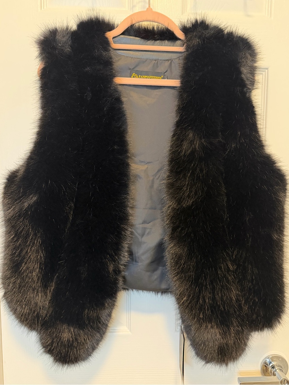 NWT Black Faux Fur Vest Open Front Paneled Sleeveless Layering Gilet Size L